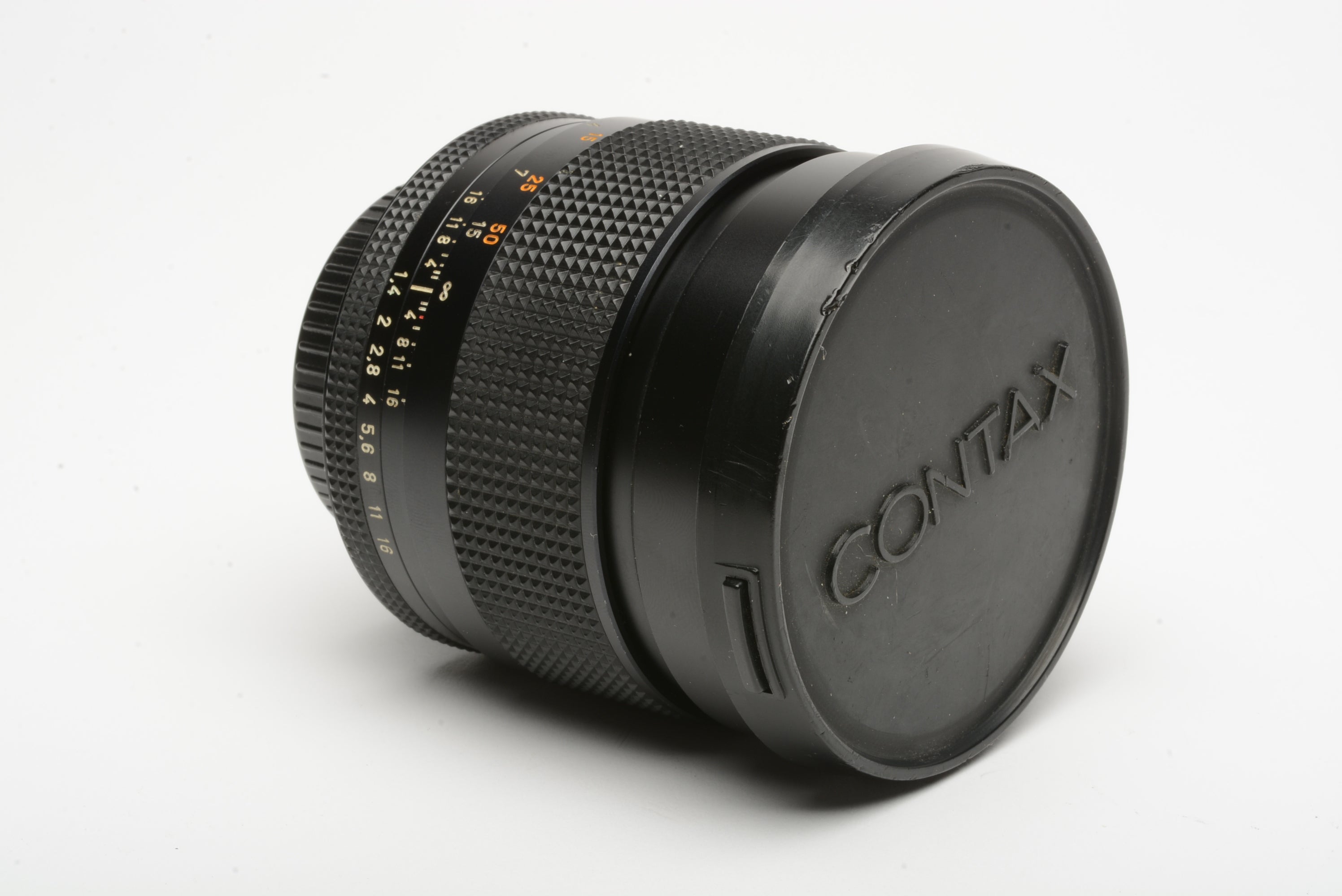 Contax Planar 85mm f1.4 AEG T* lens for Contax/Yashica mount, caps 