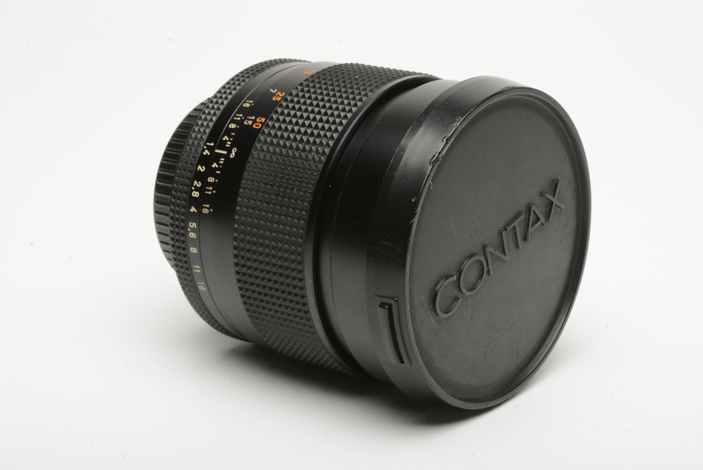 Contax Planar 85mm f1.4 AEG T* lens for Contax/Yashica mount, caps *Read