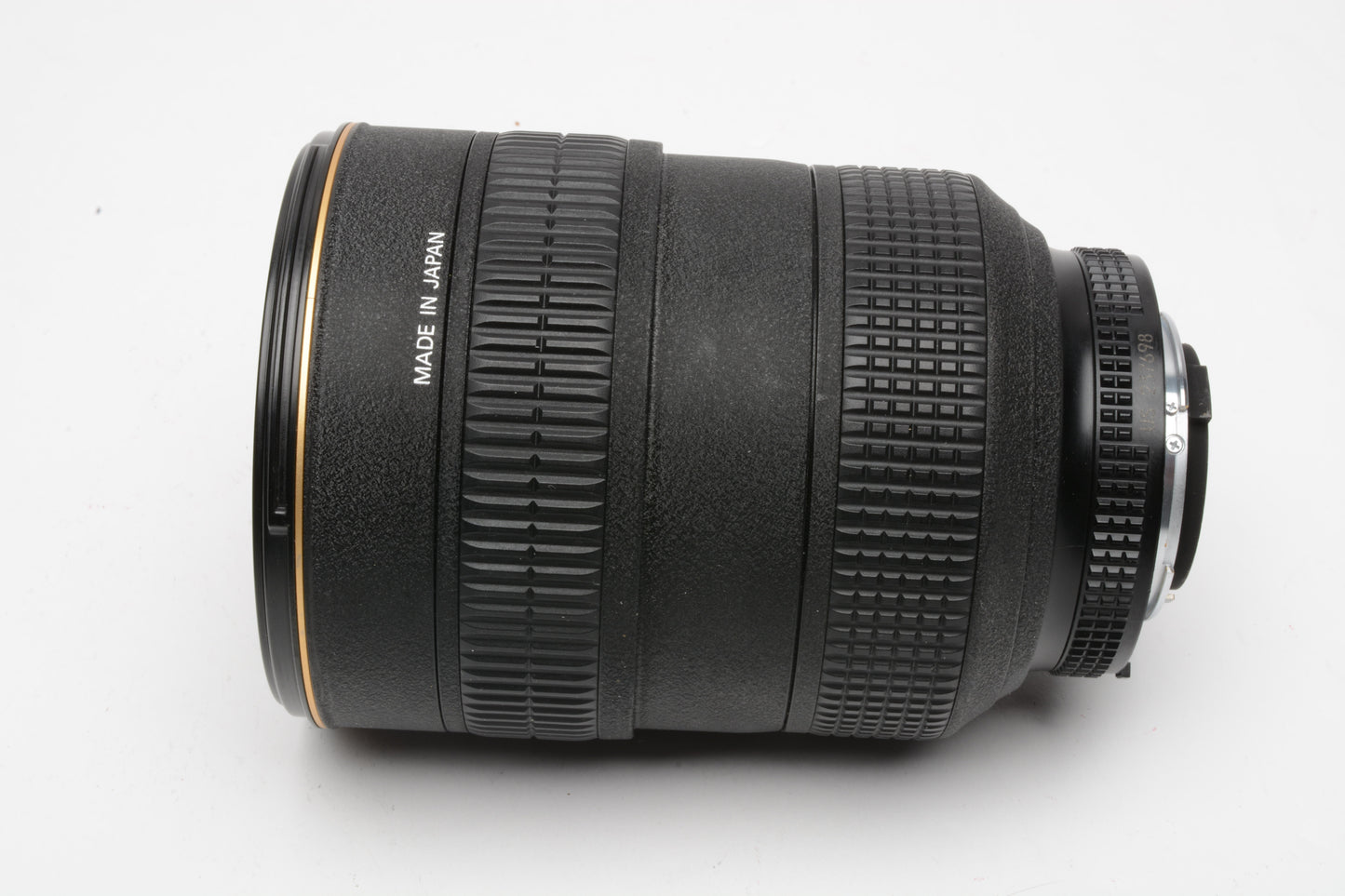 Nikon AF-S zoom Nikkor 28-70mm f2.8D IF ED SWM zoom lens, Sharp!