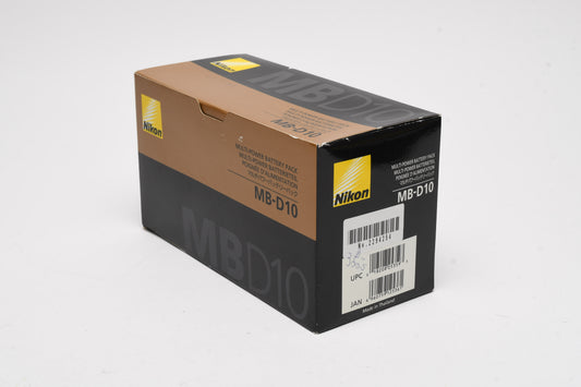 Nikon MB-D10 Battery Grip, NIB - Never Used - Complete