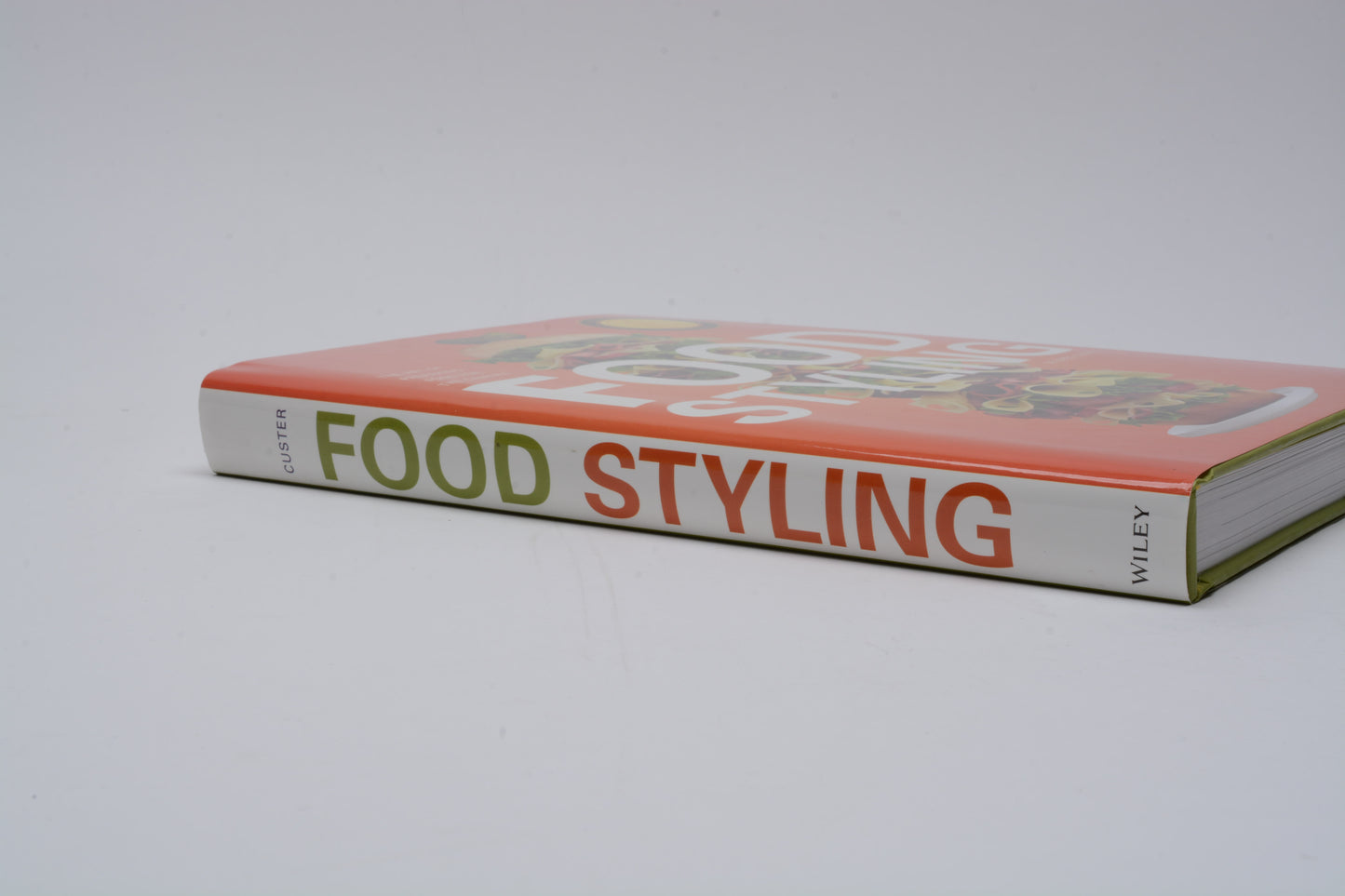 Food Styling - The Art of Preparing Food for the Camera by Delores Custer