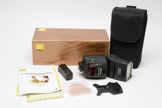 Nikon SB-800 Speedlight flash, works great, w/manual, case, diffuser, stand, AA chamber