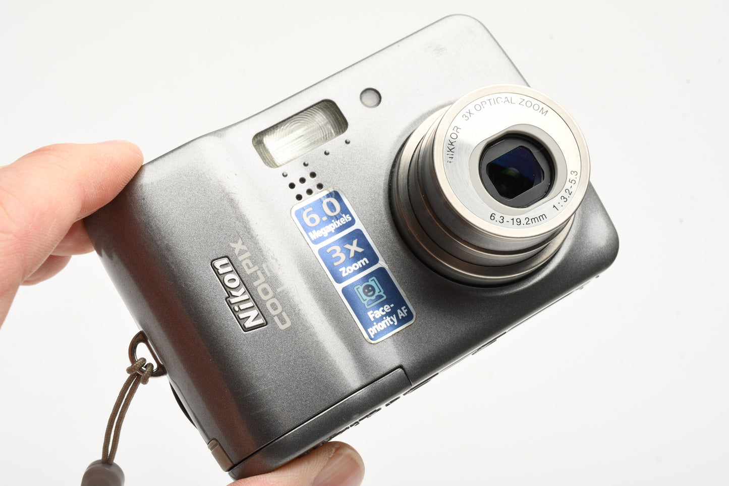 Nikon Coolpix L2 6MP Digital Point&Shoot Camera (Gray), Tested, Boxed