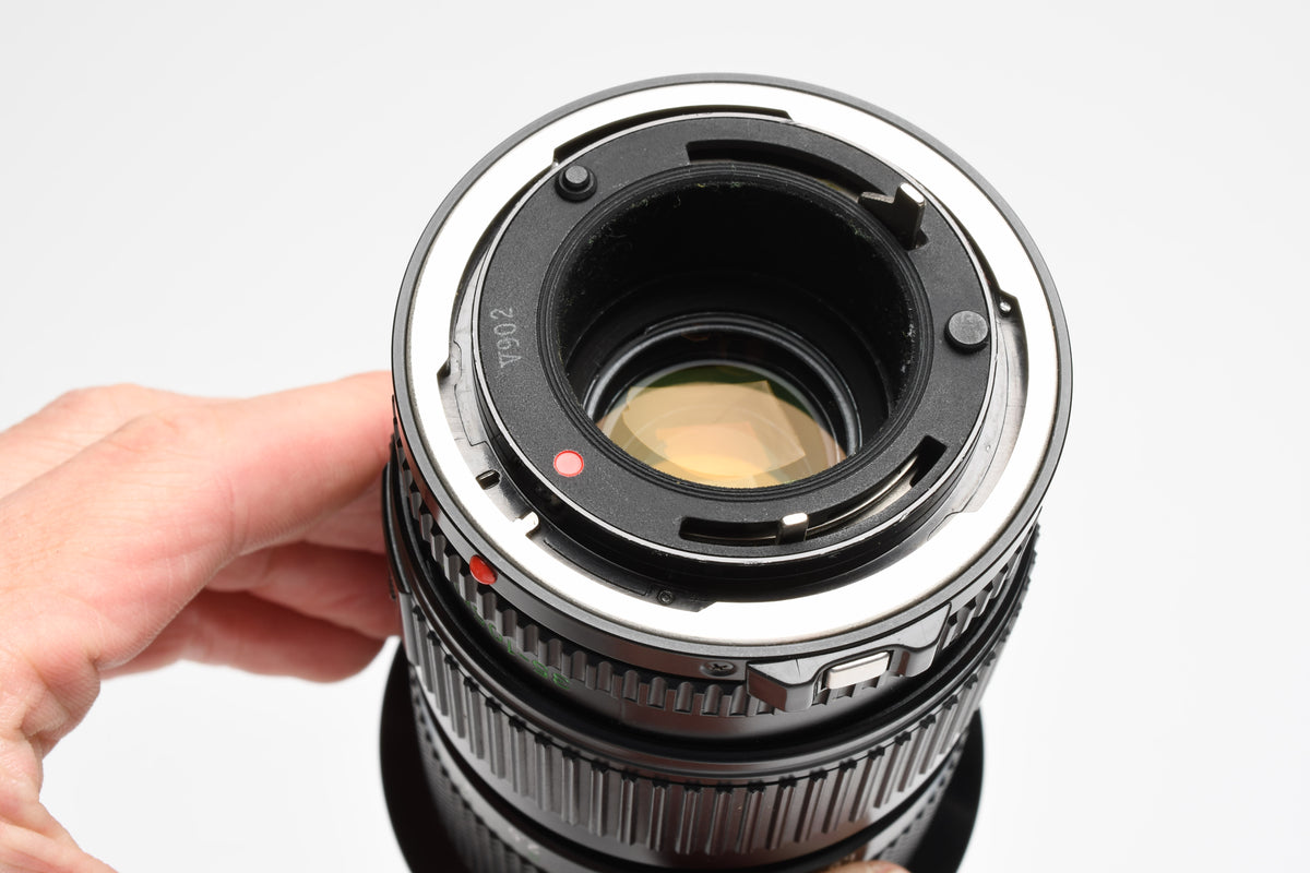 Canon FD 35-105mm f3.5 Macro zoom lens, caps, great, smooth FD Mount