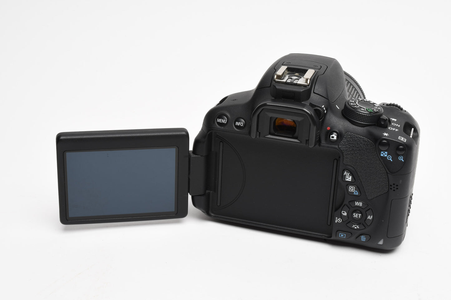 Canon EOS Rebel T5i DSLR w/18-55mm f3.5-5.6 IS STN zoom, 33K Acts