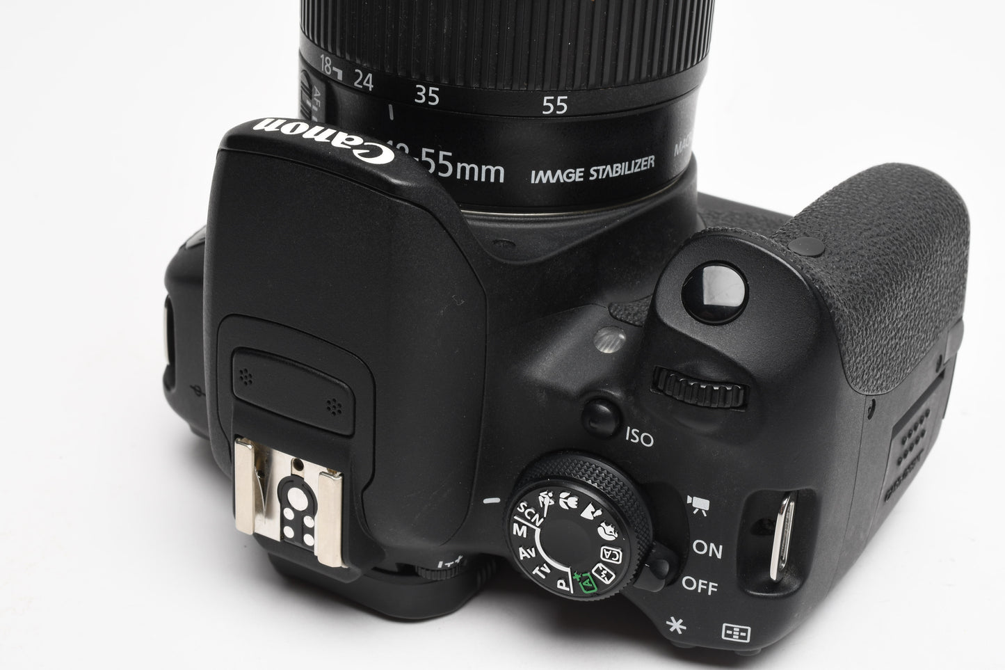 Canon EOS Rebel T5i DSLR w/18-55mm f3.5-5.6 IS STN zoom, 33K Acts