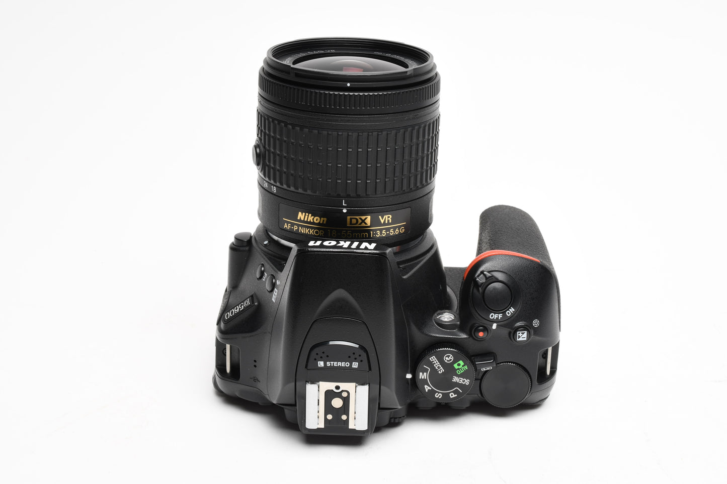 Nikon D5600 DSLR w/18-55mm VR zoom, batt+charger+strap, Only 3000 Acts!