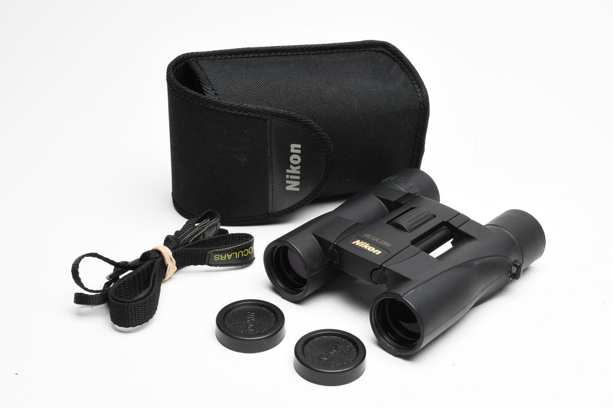 Nikon Aculon A30 10x25 5° Binoculars, caps + case, clean and sharp!