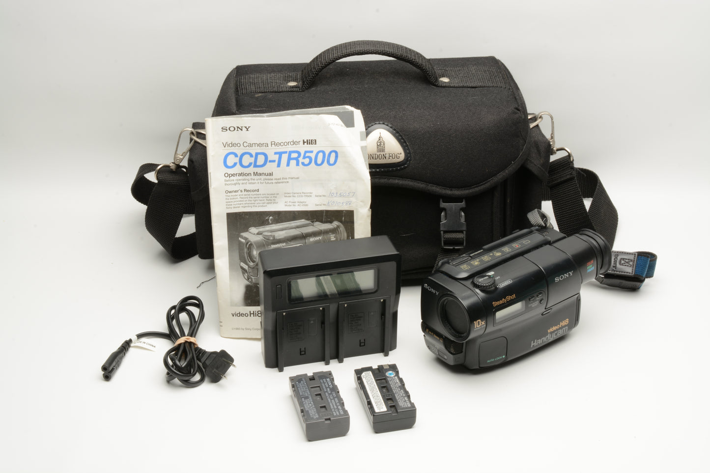 Sony CCD-TR500 Hi-8 Video camcorder bundle, 2batts, AC, tested, Great!