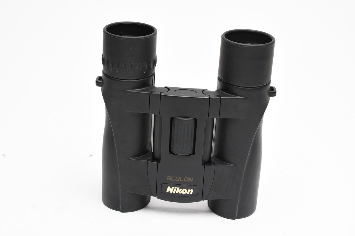 Nikon Aculon A30 10x25 5° Binoculars, caps + case, clean and sharp!