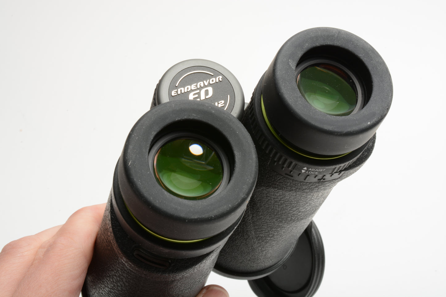 Vanguard Endeavor ED 10X42 6.5 Binoculars, case, Very clean, clear and sharp