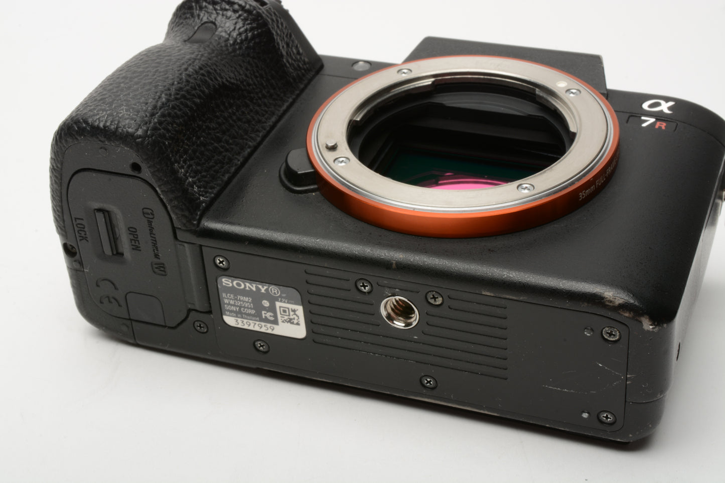 Sony A7R II Mirrorless Body, 2batts, dual charger, 19,138 Acts, Tested