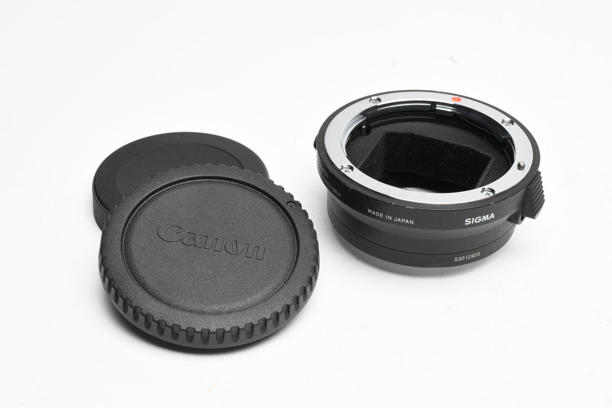 Sigma MC-11 EF-E Mount Converter Canon EF Lenses to Sony E Bodies, Caps, Good