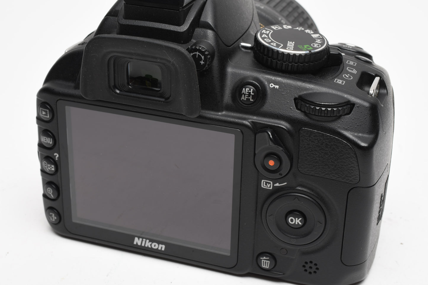 Nikon D3100 DSLR w/Nikkor AFS 18-55mm f3.5-5.6G VR, 2 batts+charger 8699 Acts
