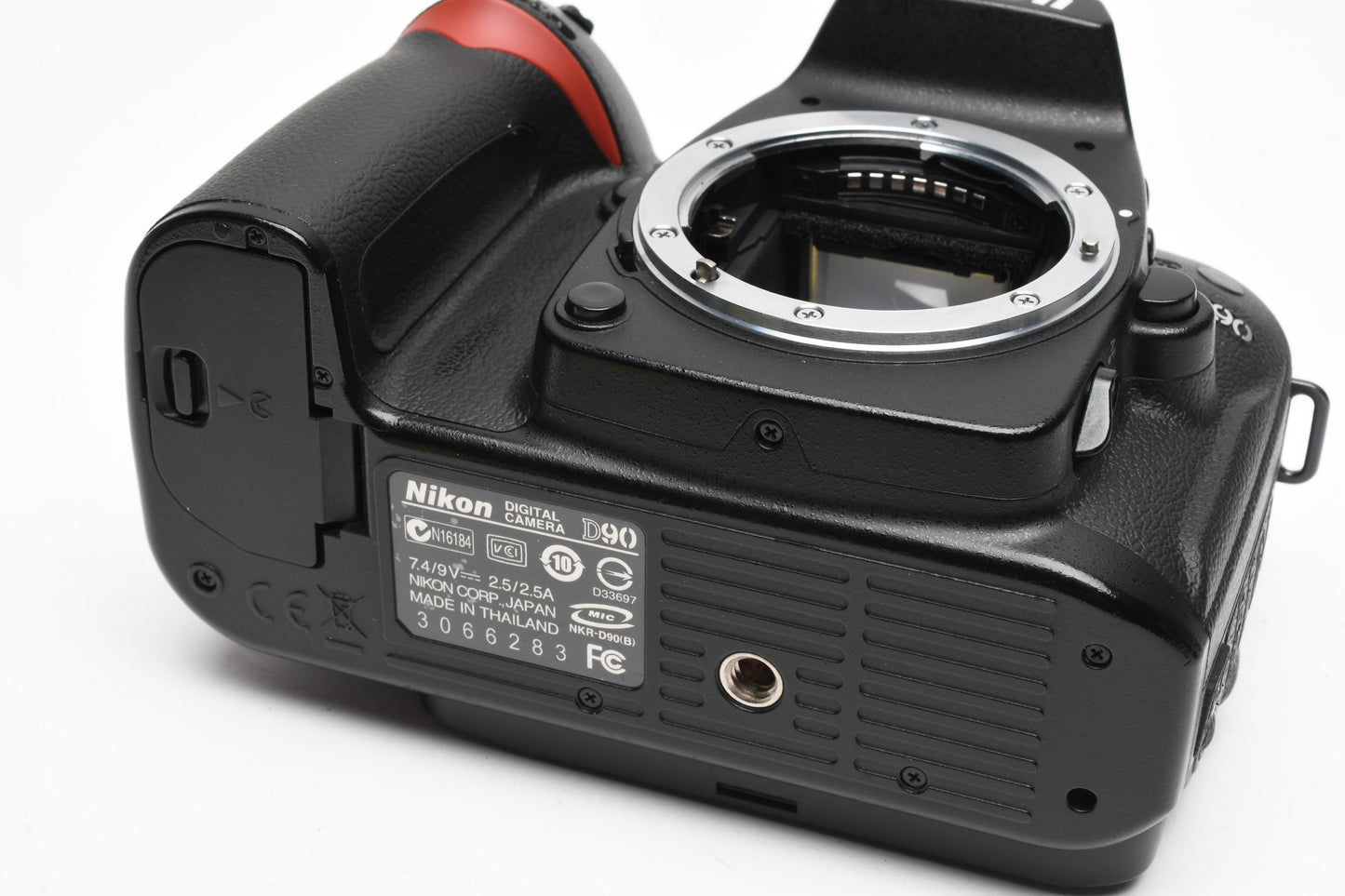 Nikon D90 DSLR body, batt, charger, strap, 12,291 Acts, Clean