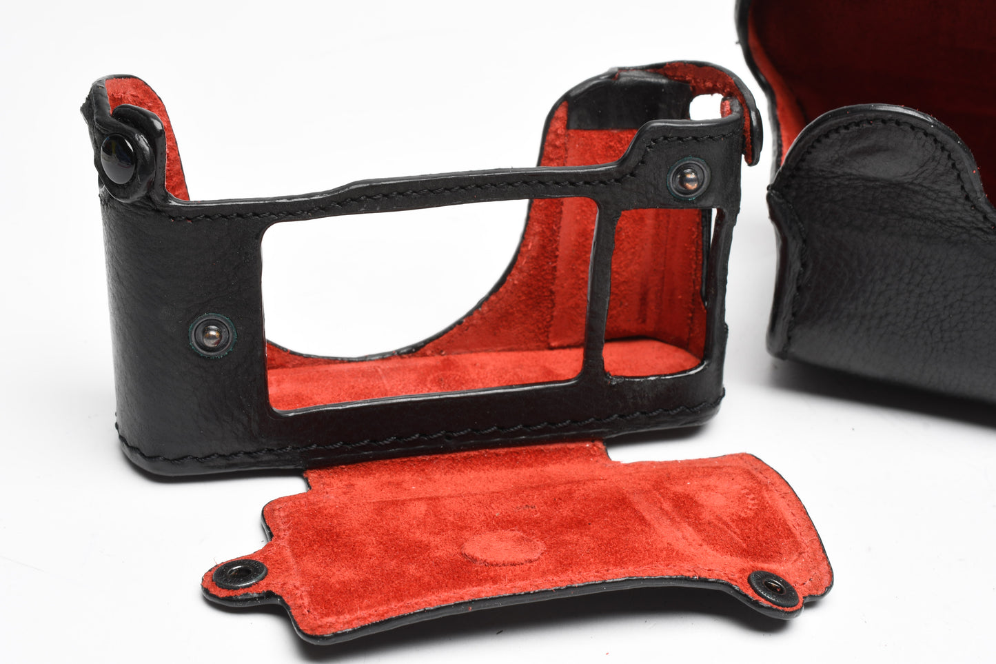Leica D-Lux 7 Leicatime Luigi Crescenzi leather case+ strap, Black stitching