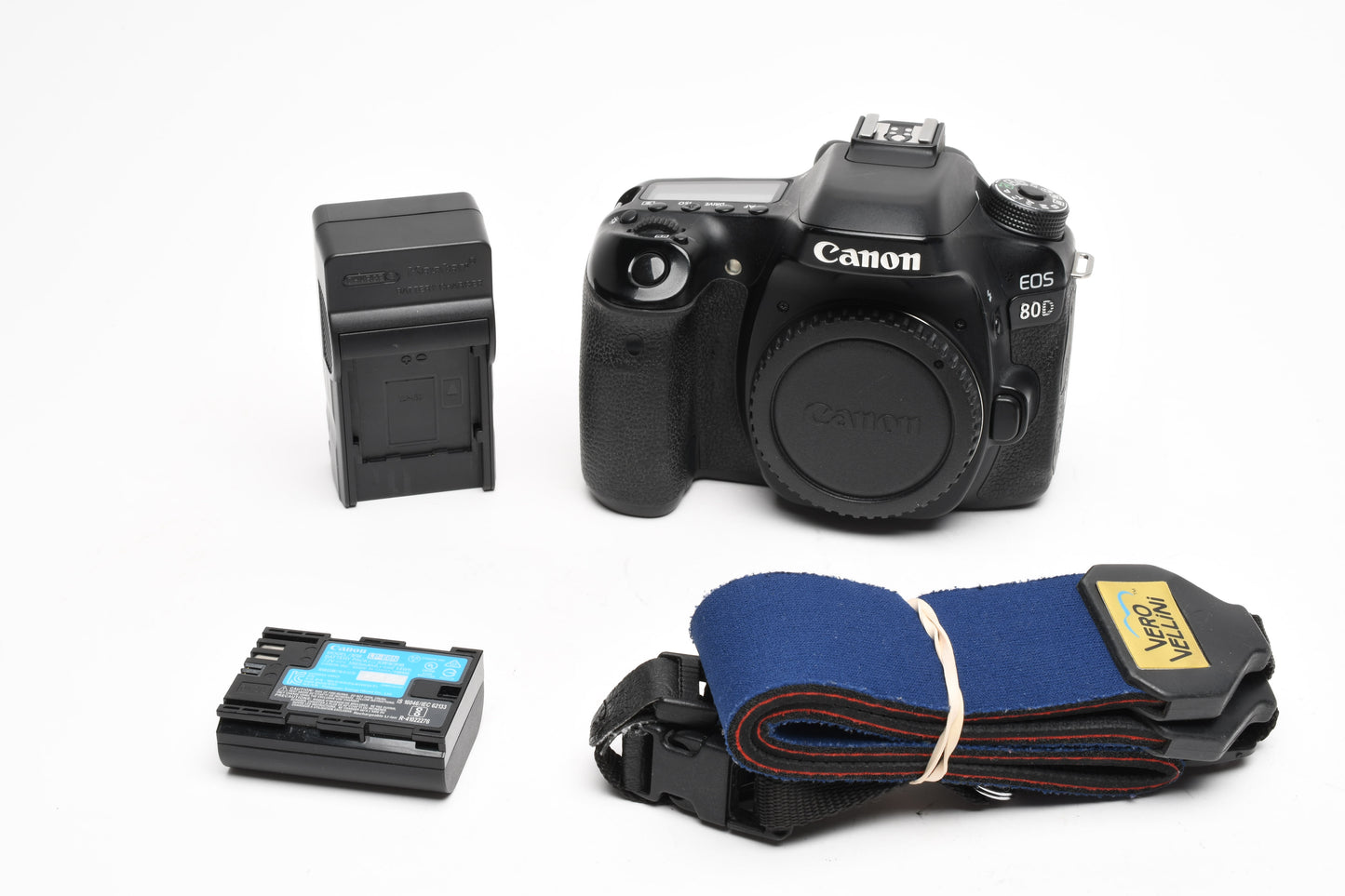 Canon EOS 80D DSLR Body, Batt+ Charger, 316K Acts, Still great!