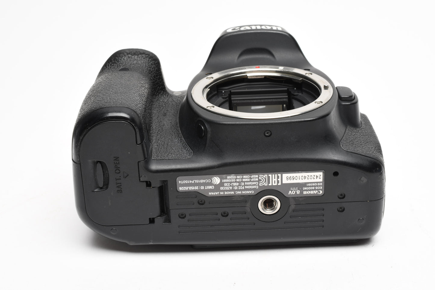 Canon EOS 80D DSLR Body, Batt+ Charger, 316K Acts, Still great!
