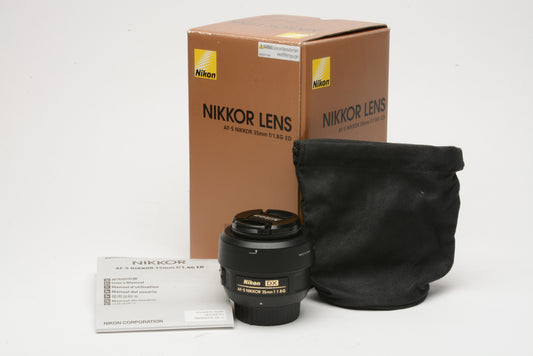 Nikon AF-S Nikkor 35mm f1.8G DX lens, caps, HB-46 lens hood, pouch, UV, Mint, Boxed