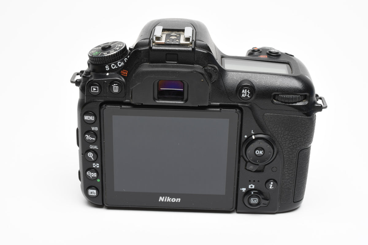 Nikon D7500 DSLR Body w/Batt, charger, Only 6480 Acts!! Great!