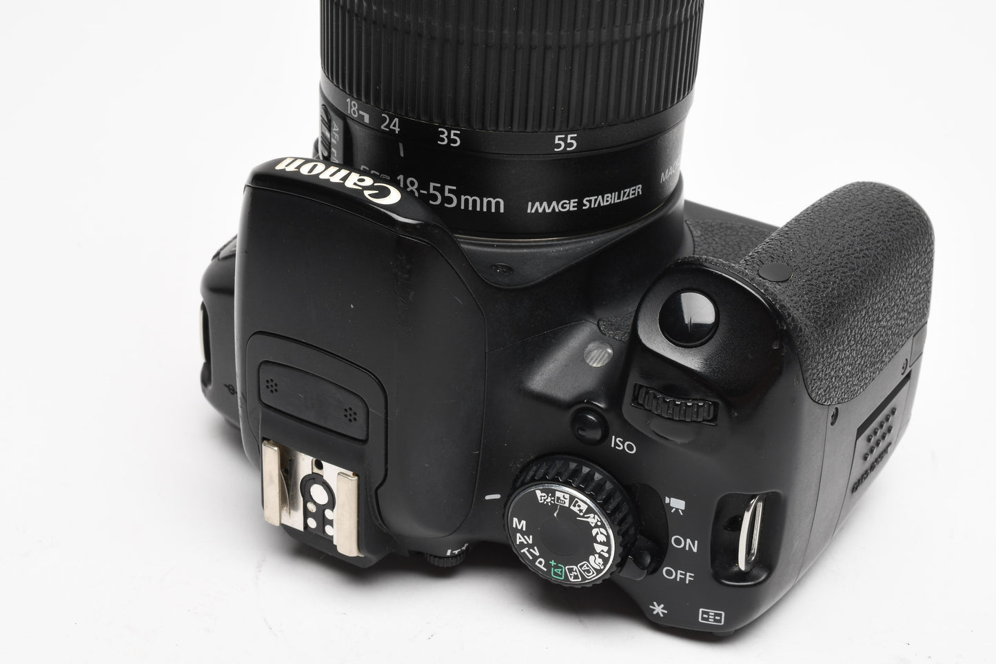 Canon EOS Rebel T4i DSLR w/18-55mm f3.5-5.6 IS  STM zoom, 90K Acts