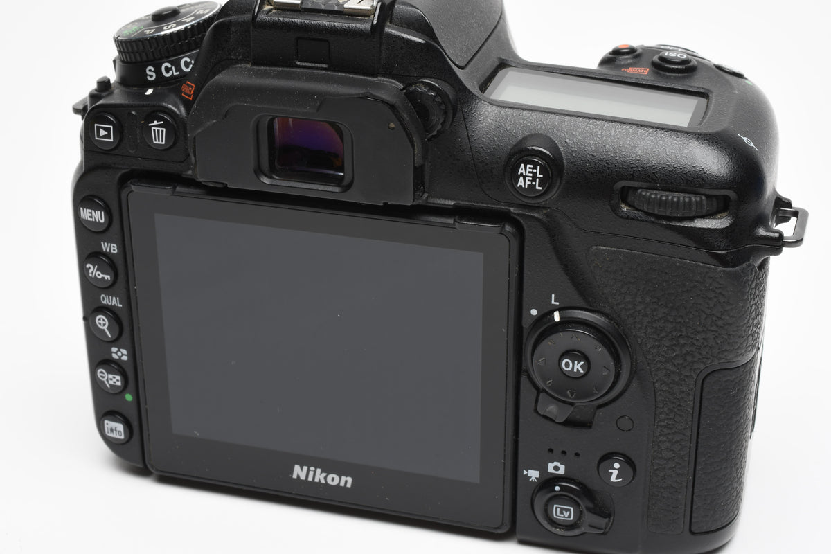 Nikon D7500 DSLR Body w/Batt, charger, Only 6480 Acts!! Great!