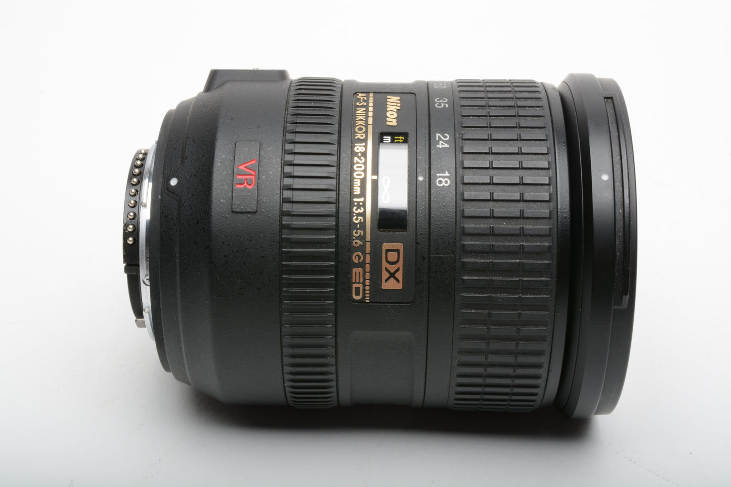 Nikon AF-S Nikkor 18-200mm F3.5-5.6 G ED VR DX zoom lens, clean!