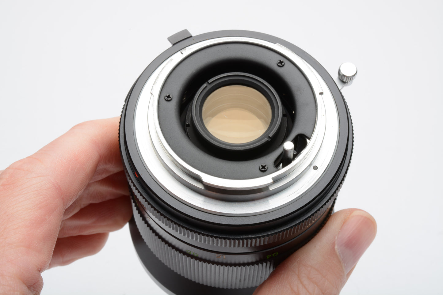 Vivitar 28mm f2.5 Wide angle lens for Minolta MD Mount, Caps