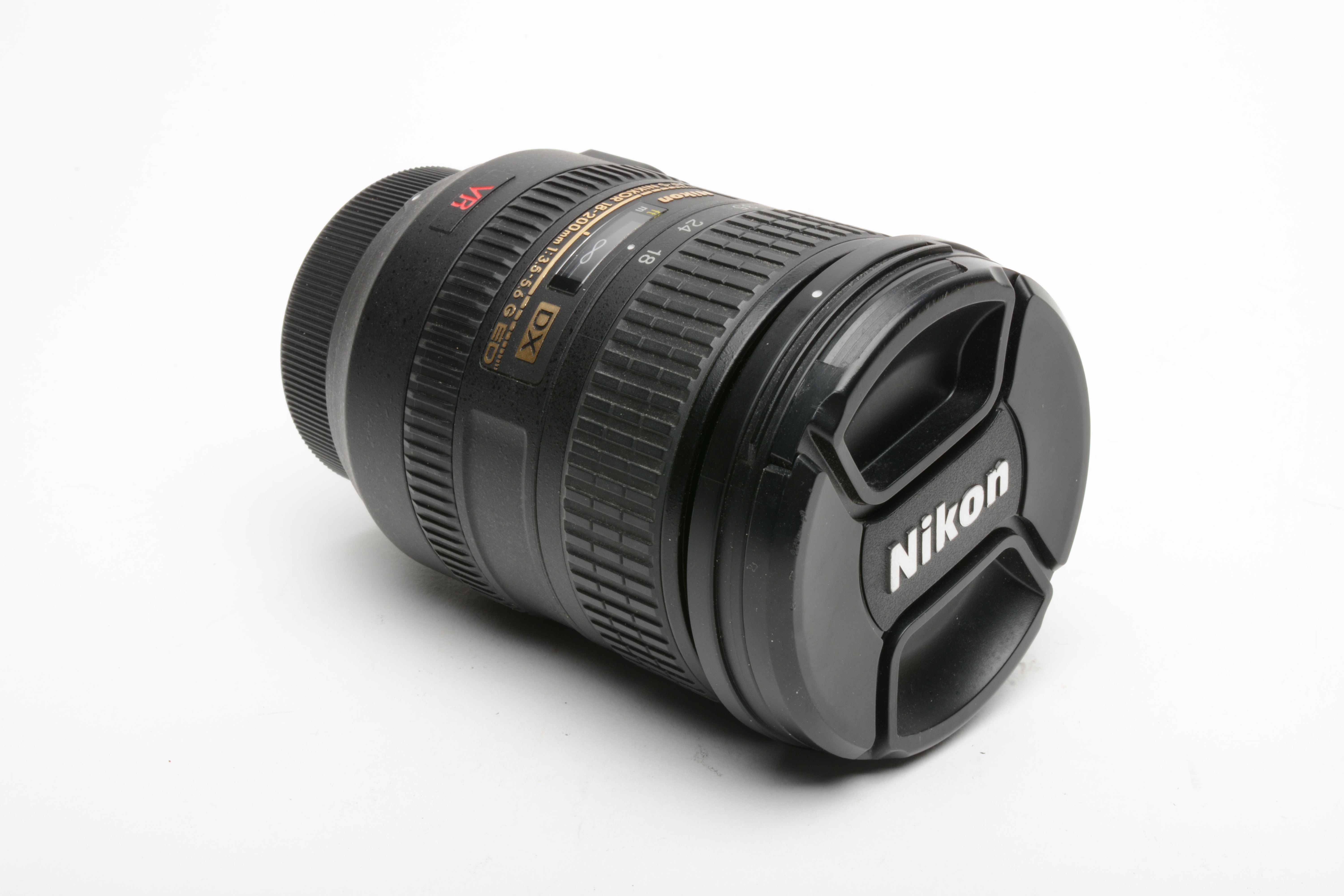 Nikon AF-S Nikkor 18-200mm F3.5-5.6 G ED VR DX zoom lens, clean!