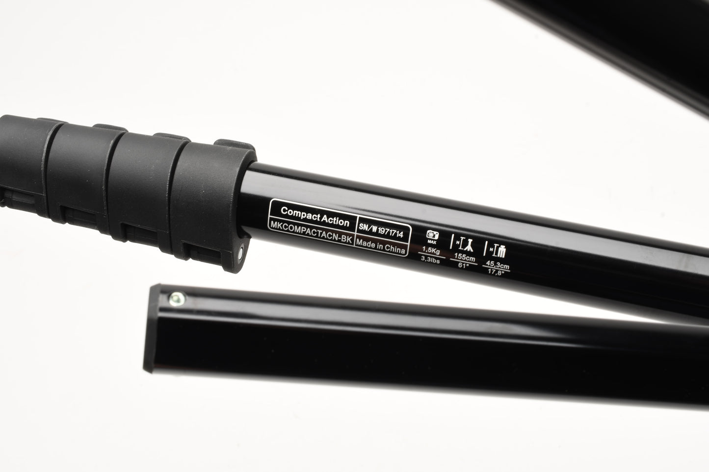 Manfrotto Compact Action Aluminum Tripod (Black), New in Box