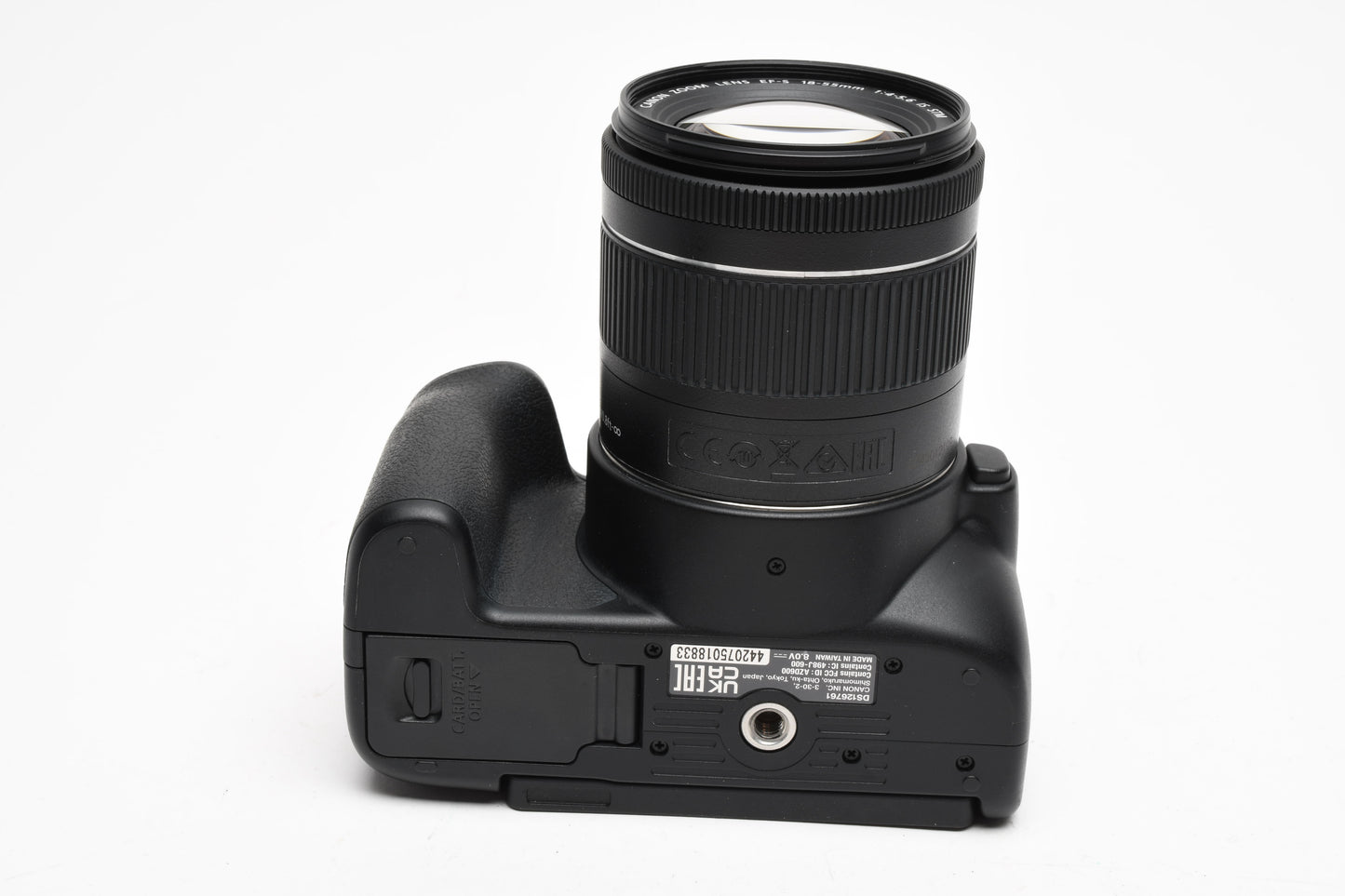 Canon SL-3 w/18-55mm f3.5-5.6 STM zoom, ≤2000 Acts! Great!