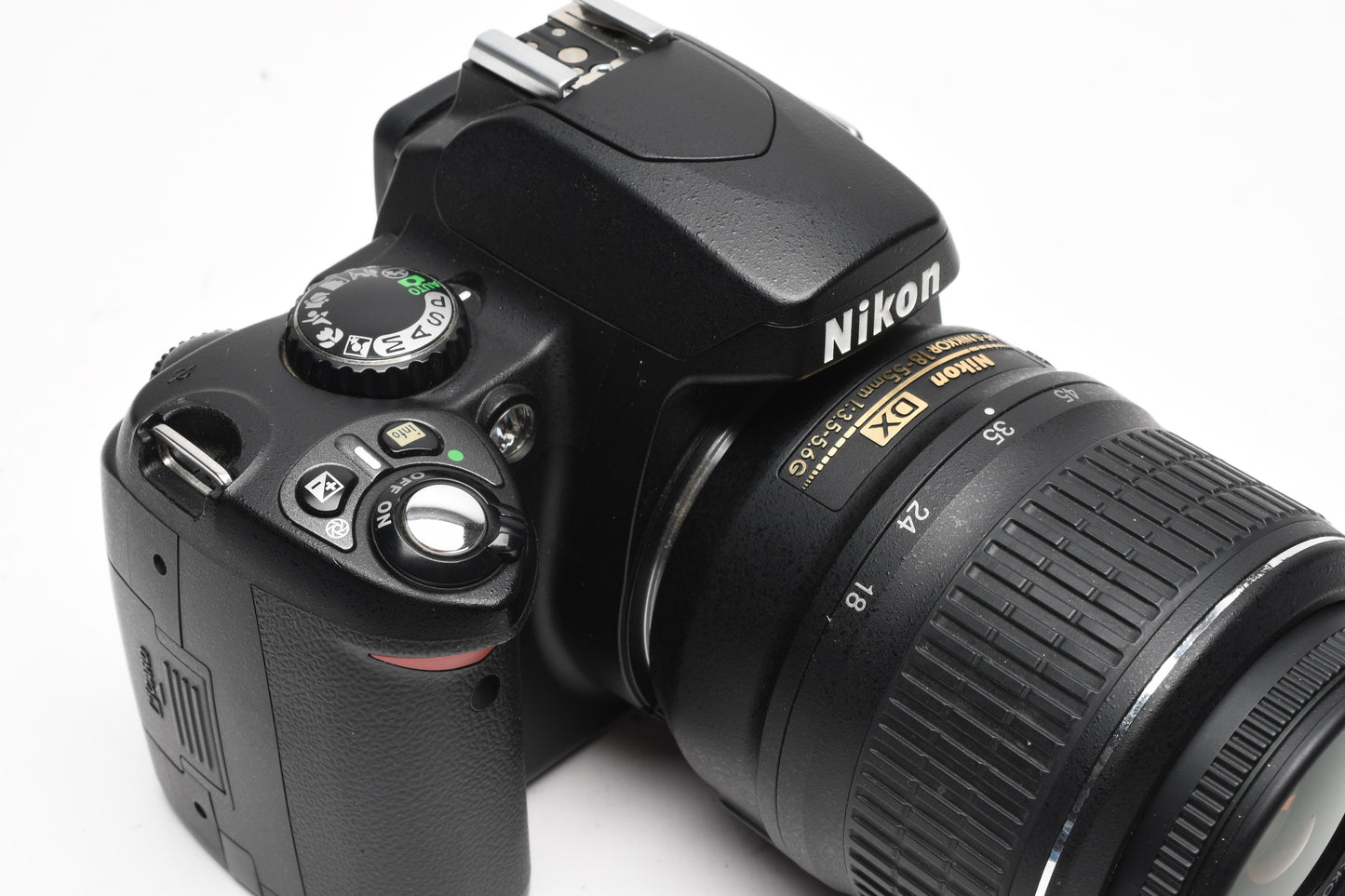 Nikon D40X body w/Nikkor 18-55mm f3.5-5.6 G VR, batt, charger, 15,533 acts
