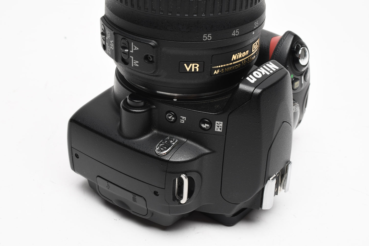 Nikon D40X body w/Nikkor 18-55mm f3.5-5.6 G VR, batt, charger, 15,533 acts