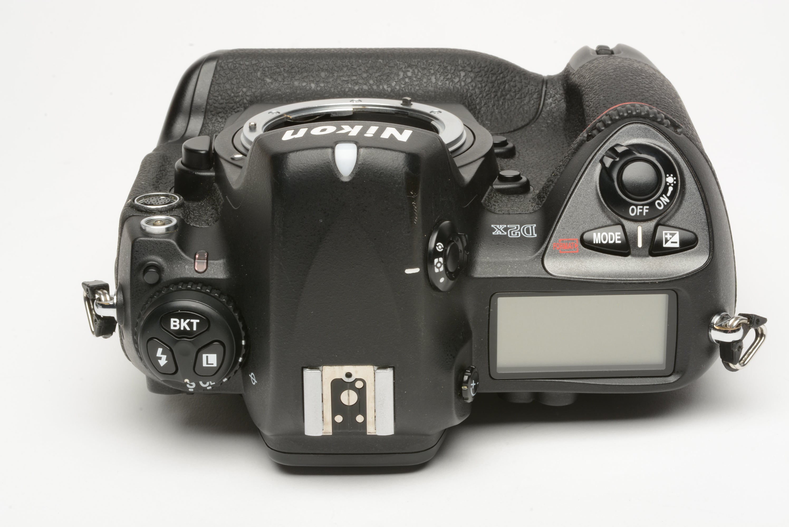 Nikon D2X DSLR Body, batt., AC Adapter, manual, 63,316 Acts, very