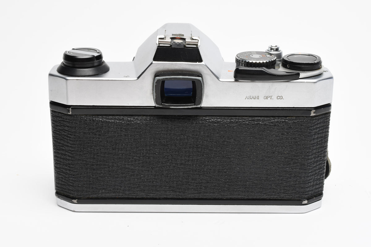 Pentax K1000 35mm SLR w/50mm f2 lens, New seals, strap, Great!