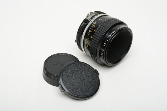 Nikon Nikkor MF 55mm f3.5 AI Micro lens, caps, clean & sharp!