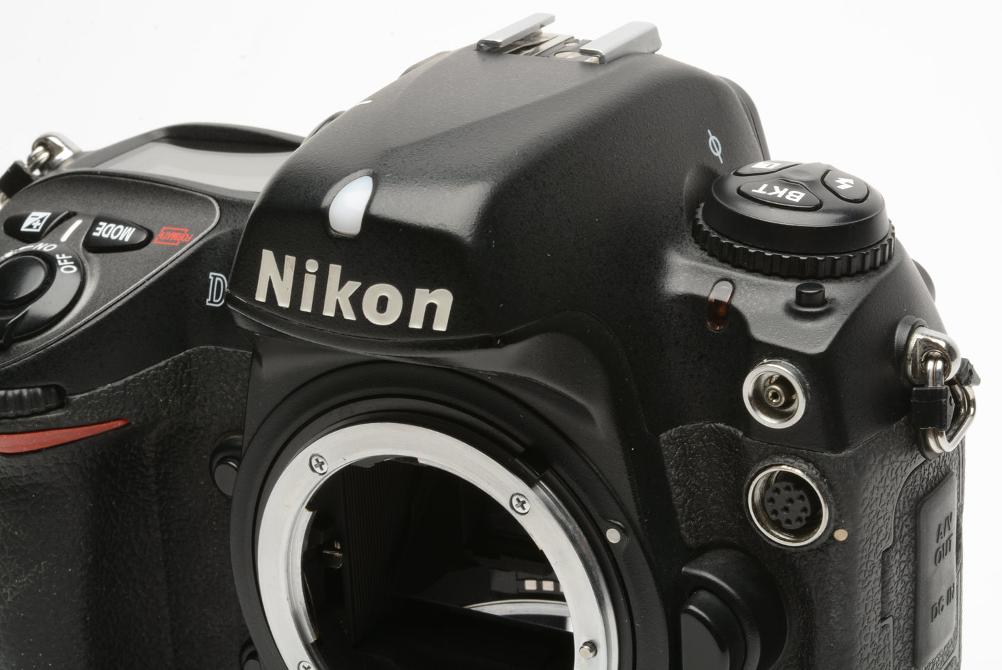 Nikon D2HS DSLR bundle, 2batts, charger, strap, 16GB CF, 145K acts, tested, great