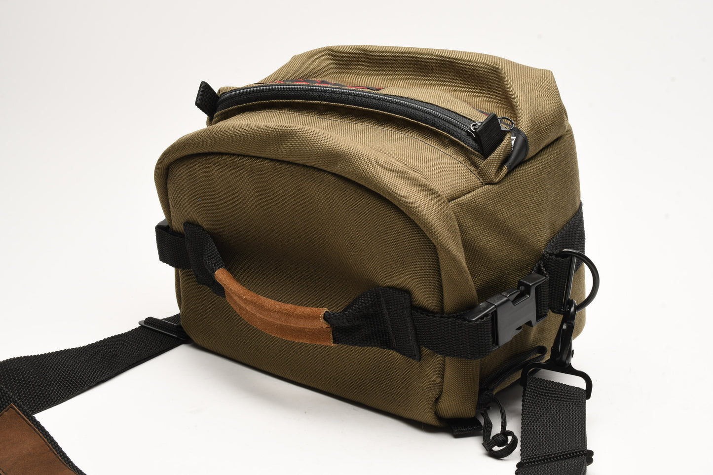 Tamrac #602 compact Shoulder bag / Belt pack, Clean, Nice (Olive Brown)