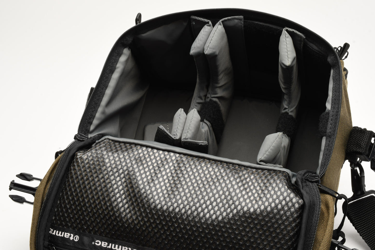 Tamrac #602 compact Shoulder bag / Belt pack, Clean, Nice (Olive Brown)