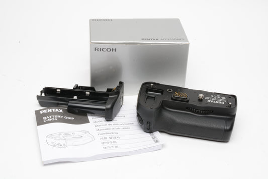 Pentax D-BG4 Battery Grip w/Lithium and AA chambers, barely used K5, K7)