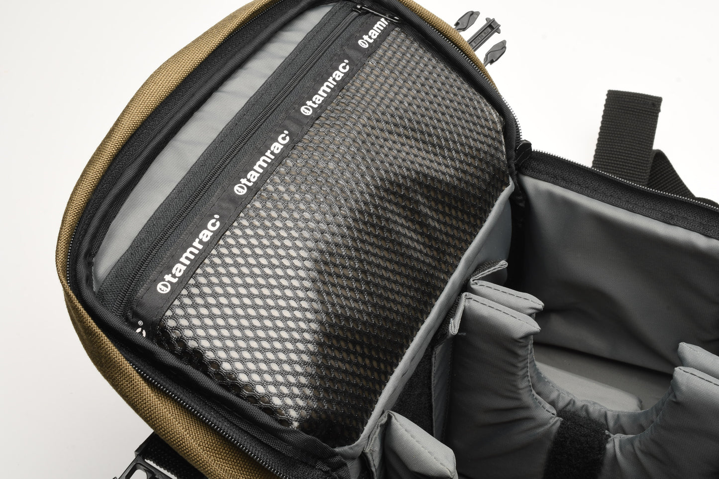 Tamrac #602 compact Shoulder bag / Belt pack, Clean, Nice (Olive Brown)