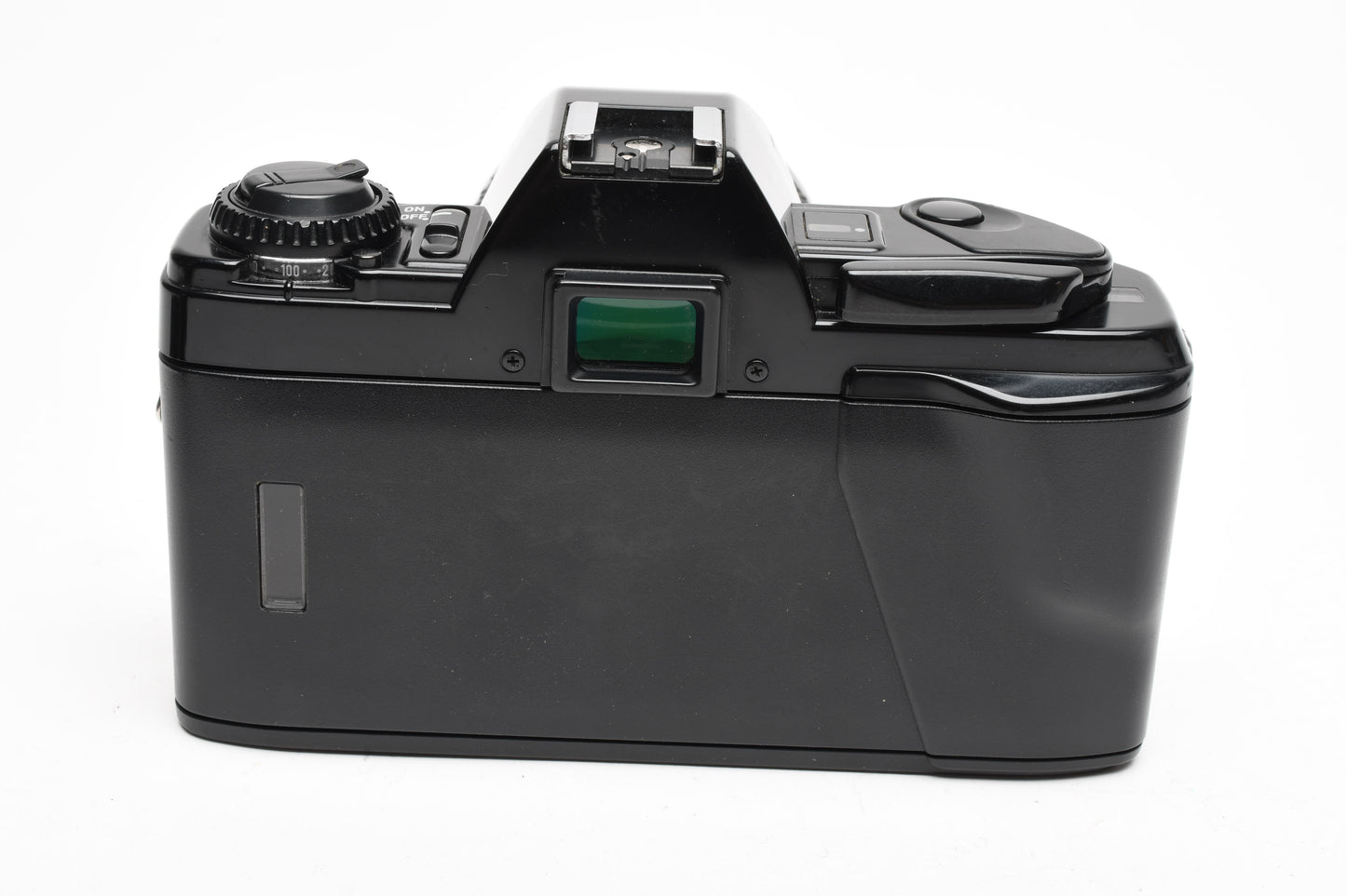 Minolta X9 35mm SLR w/35-70mm f3.5 zoom lens, New seals, strap, Great!