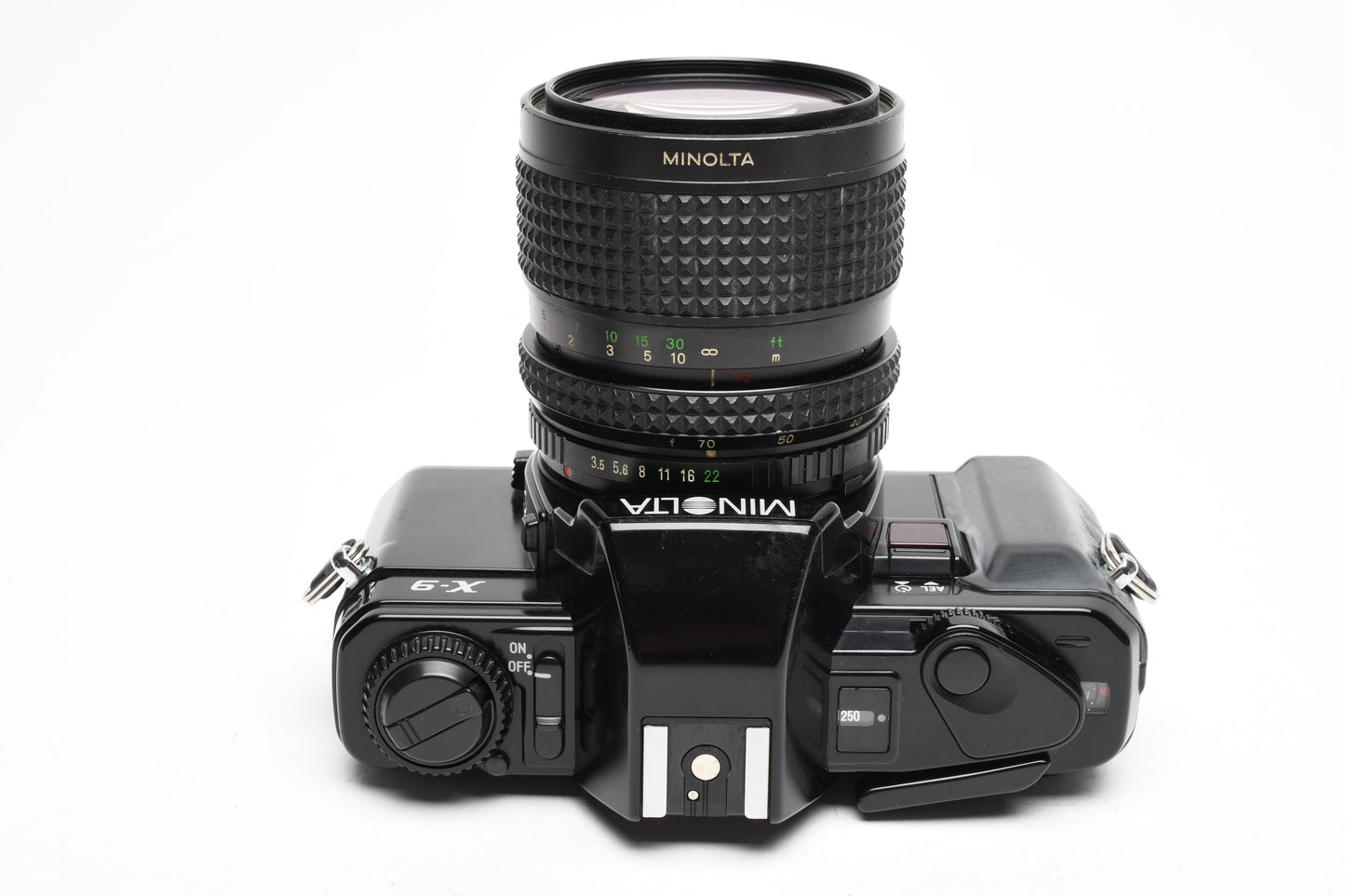 Minolta X9 35mm SLR w/35-70mm f3.5 zoom lens, New seals, strap, Great!