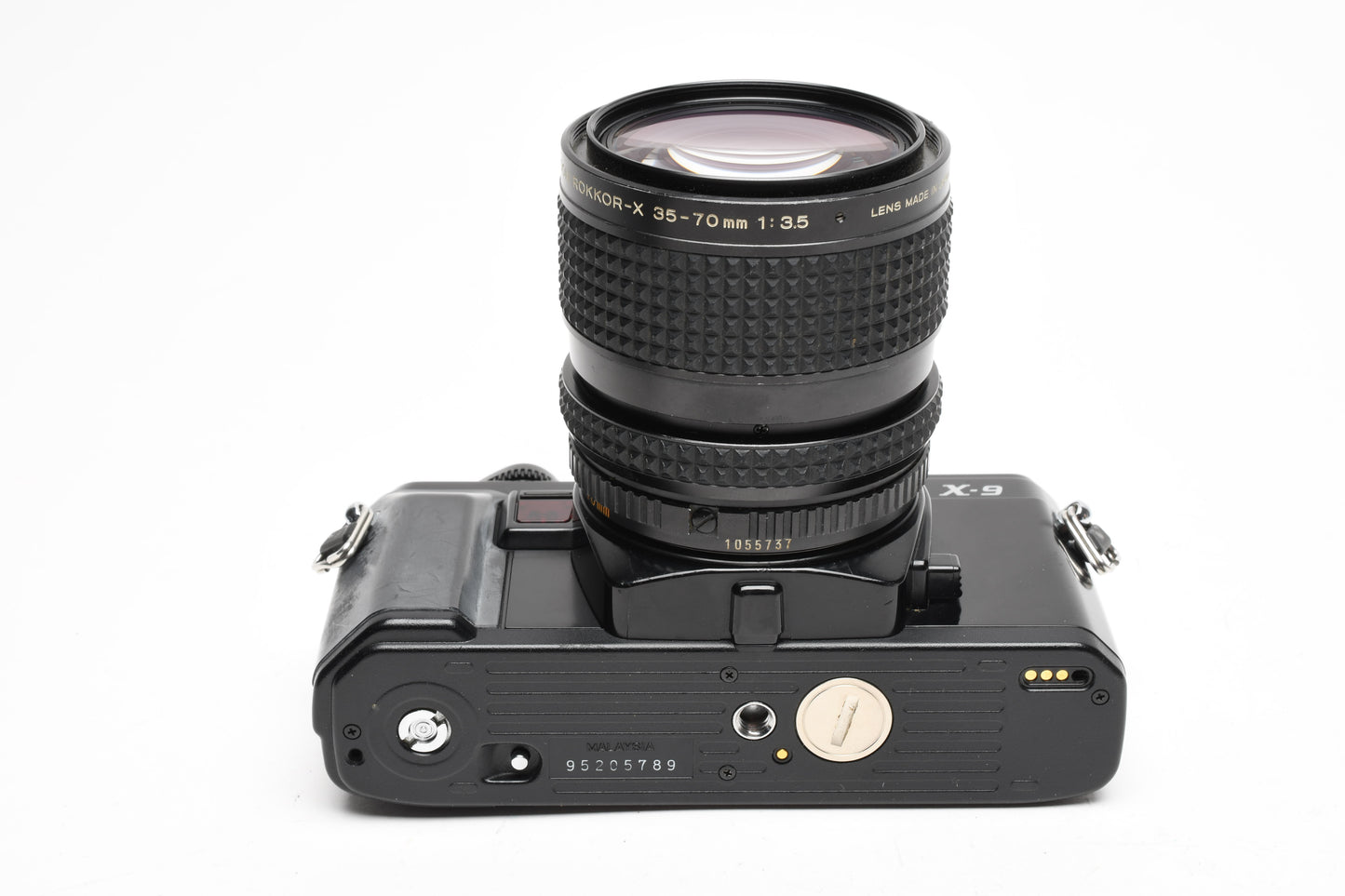 Minolta X9 35mm SLR w/35-70mm f3.5 zoom lens, New seals, strap, Great!