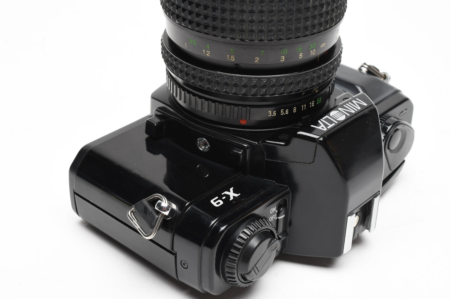 Minolta X9 35mm SLR w/35-70mm f3.5 zoom lens, New seals, strap, Great!