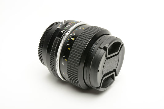 Nikon Nikkor 35mm f2.8 Non-AI mount lens, caps, nice & clean + L39 Filter