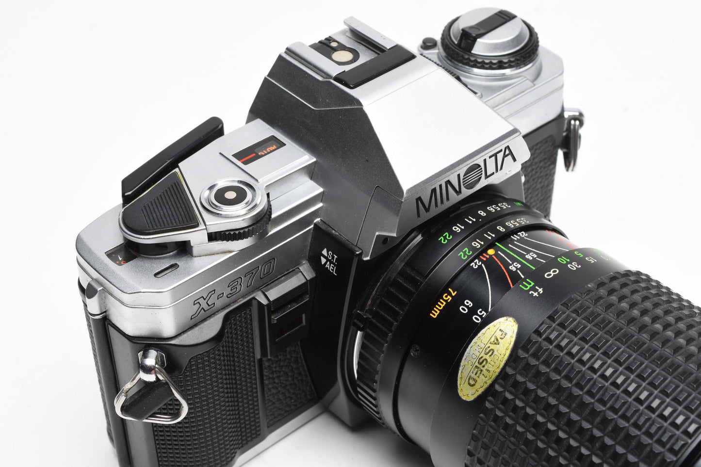 Minolta X370 35mm SLR w/35-75mm zoom, case, strap, tested