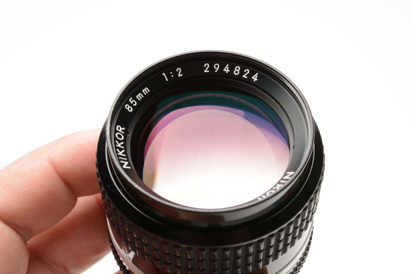 Nikon Nikkor 85mm f2 AI-S prime lens w/Caps, Sharp!