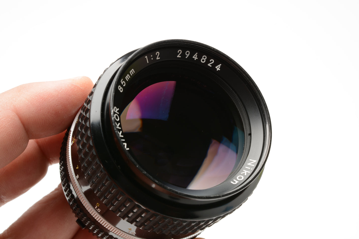 Nikon Nikkor 85mm f2 AI-S prime lens w/Caps, Sharp!