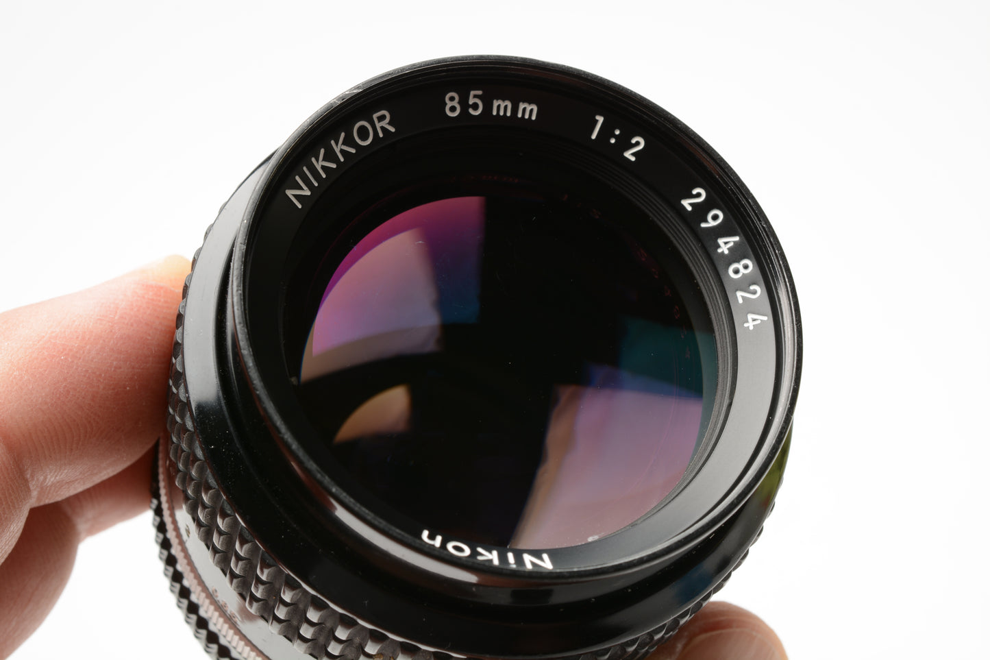 Nikon Nikkor 85mm f2 AI-S prime lens w/Caps, Sharp!